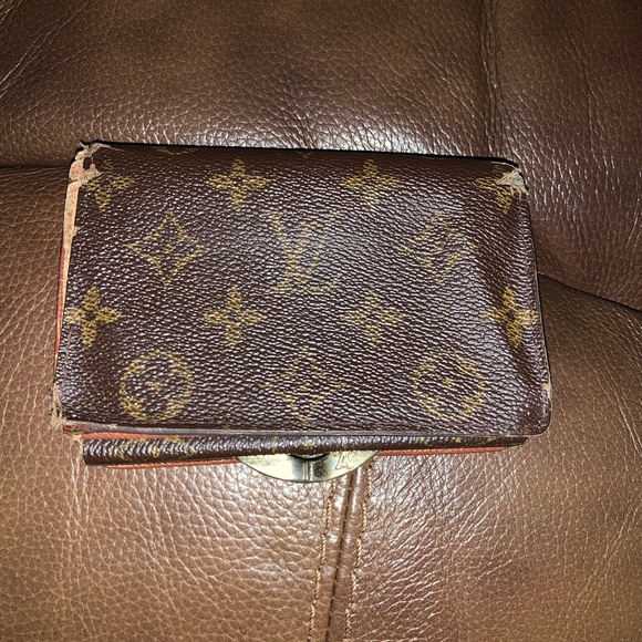 Louis Vuitton Wallet - Picture 2 of 5